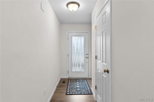 554 Summer Glen Lane, St Charles, MO 63301