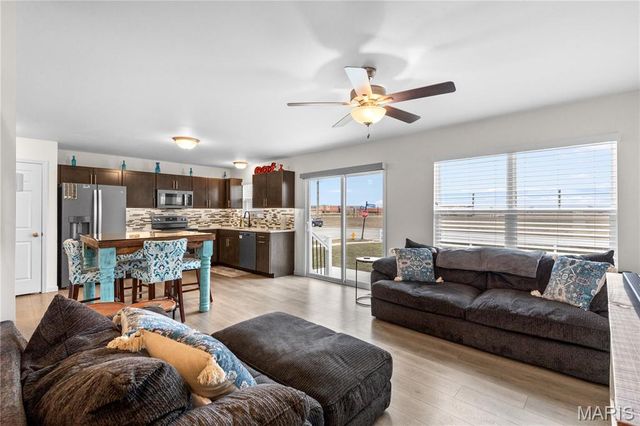 554 Summer Glen Lane, St Charles, MO 63301