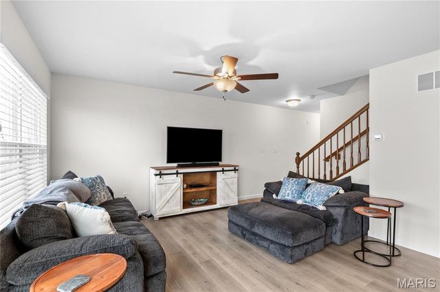 554 Summer Glen Lane, St Charles, MO 63301