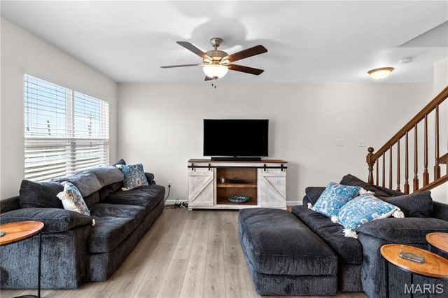 554 Summer Glen Lane, St Charles, MO 63301