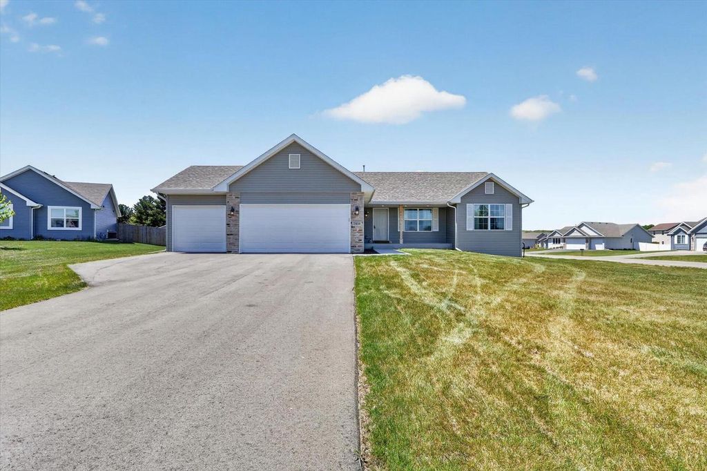 2810 S Bridget Court, Beloit, WI 53511