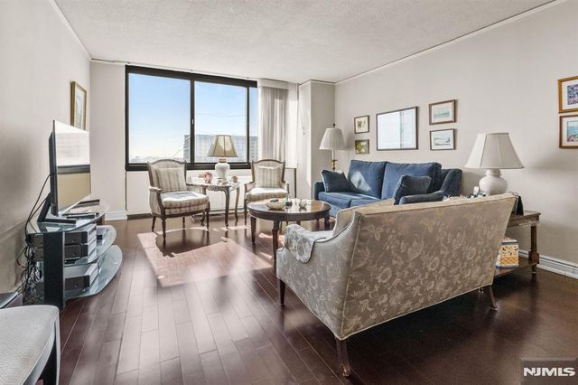 770 Anderson Avenue 14C, Cliffside Park, NJ 07010