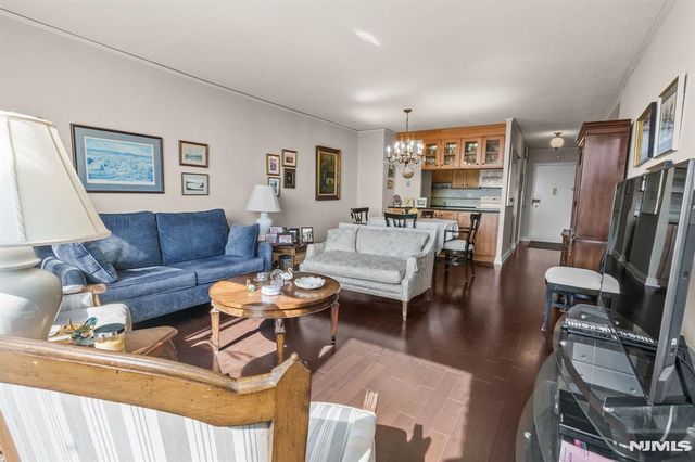 770 Anderson Avenue 14C, Cliffside Park, NJ 07010