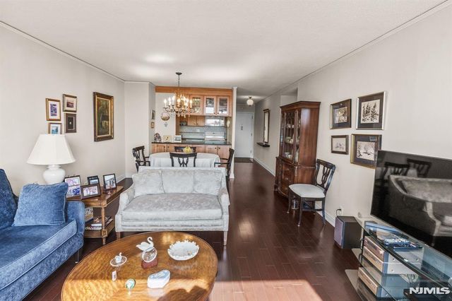 770 Anderson Avenue 14C, Cliffside Park, NJ 07010