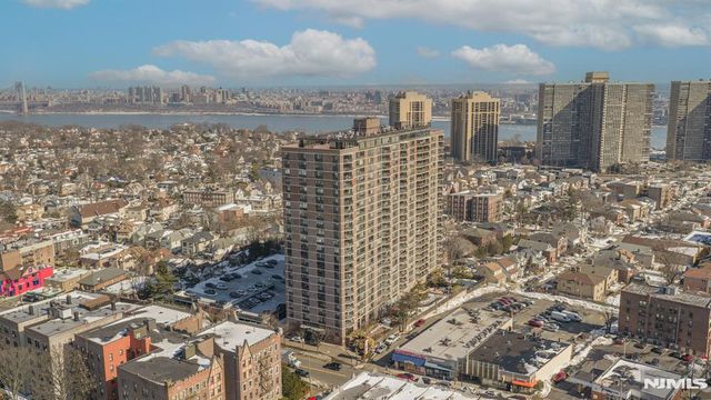 770 Anderson Avenue 14C, Cliffside Park, NJ 07010