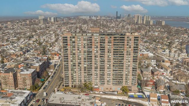 770 Anderson Avenue 14C, Cliffside Park, NJ 07010