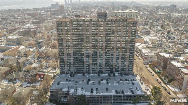 770 Anderson Avenue 14C, Cliffside Park, NJ 07010