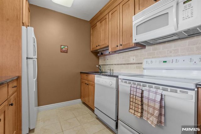 770 Anderson Avenue 14C, Cliffside Park, NJ 07010