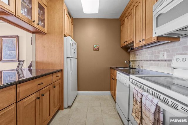 770 Anderson Avenue 14C, Cliffside Park, NJ 07010