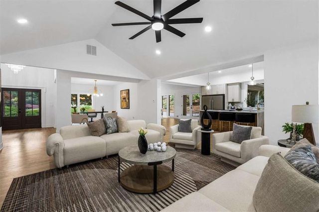 8920 Huntcliff Trce, Atlanta, GA 30350