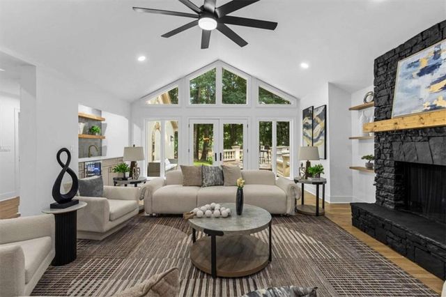 8920 Huntcliff Trce, Atlanta, GA 30350