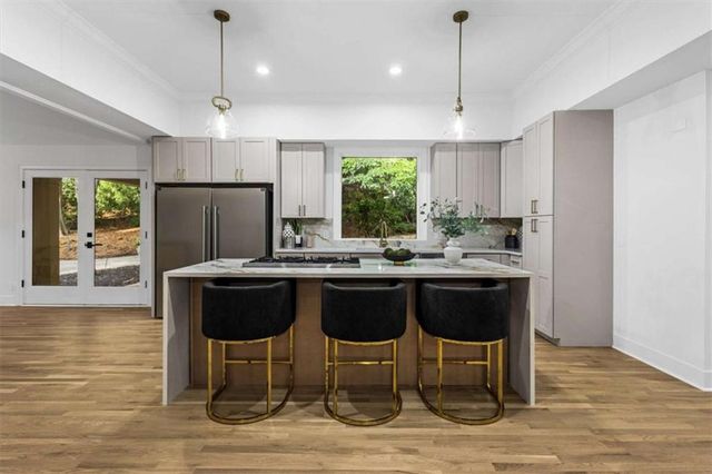 8920 Huntcliff Trce, Atlanta, GA 30350