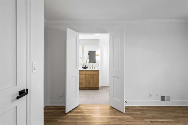 8920 Huntcliff Trce, Atlanta, GA 30350