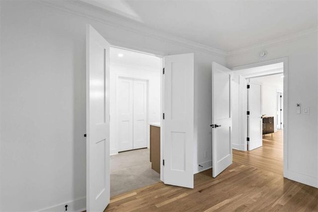 8920 Huntcliff Trce, Atlanta, GA 30350