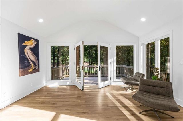 8920 Huntcliff Trce, Atlanta, GA 30350
