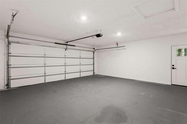 8920 Huntcliff Trce, Atlanta, GA 30350