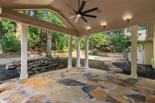 8920 Huntcliff Trce, Atlanta, GA 30350