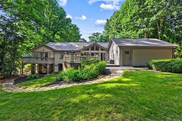 8920 Huntcliff Trce, Atlanta, GA 30350