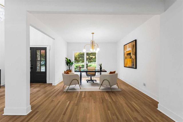 8920 Huntcliff Trce, Atlanta, GA 30350