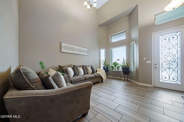 282 ULSHAW Street, El Paso, TX 79928