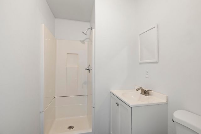 1632 W Berkeley Street, Springfield, MO 65807