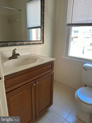 529 COLECROFT CT, Alexandria, VA 22314