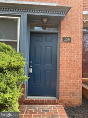 529 COLECROFT CT, Alexandria, VA 22314