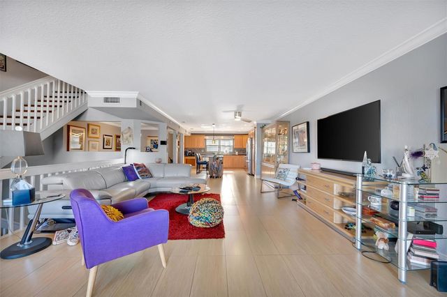 152 117TH AVENUE 2, Treasure Island, FL 33706