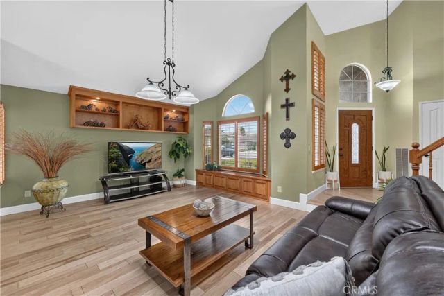 1231 Suncrest Drive, Corona, CA 92882