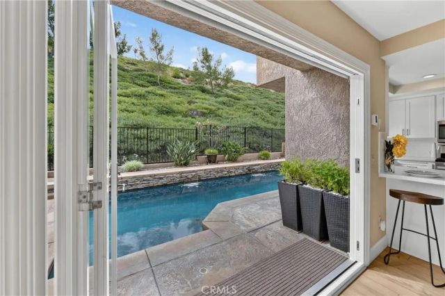 1231 Suncrest Drive, Corona, CA 92882