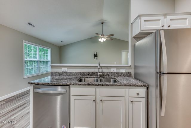 411 East Cottage Avenue, Elizabethton, TN 37643