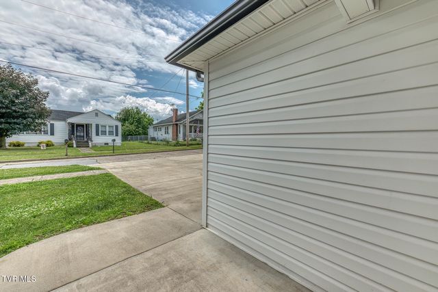 411 East Cottage Avenue, Elizabethton, TN 37643