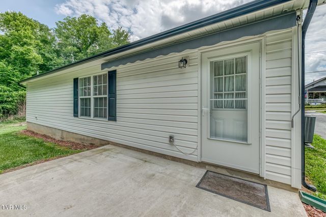 411 East Cottage Avenue, Elizabethton, TN 37643