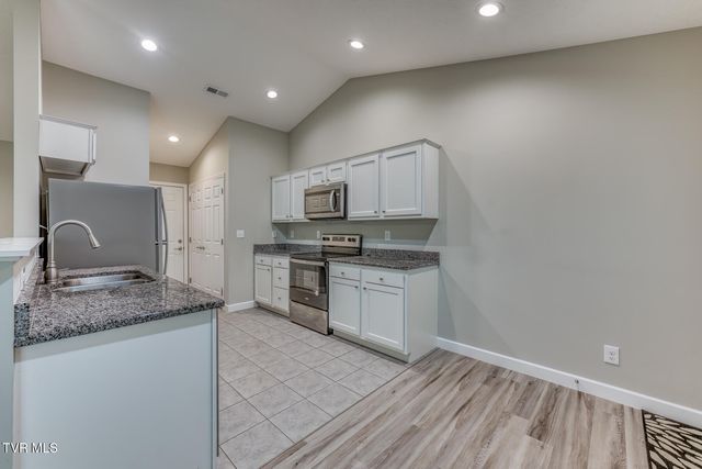 411 East Cottage Avenue, Elizabethton, TN 37643