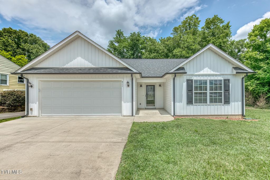 411 East Cottage Avenue, Elizabethton, TN 37643