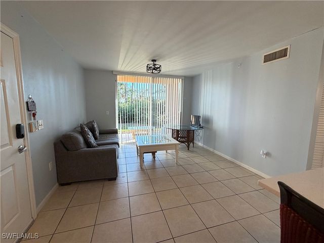 1150 Wildwood lakes BLVD 102, Naples, FL 34104