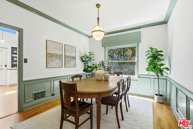 4960 College View Avenue, Los Angeles, CA 90041