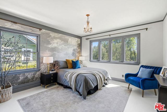 4960 College View Avenue, Los Angeles, CA 90041