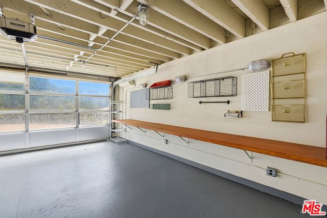 4960 College View Avenue, Los Angeles, CA 90041