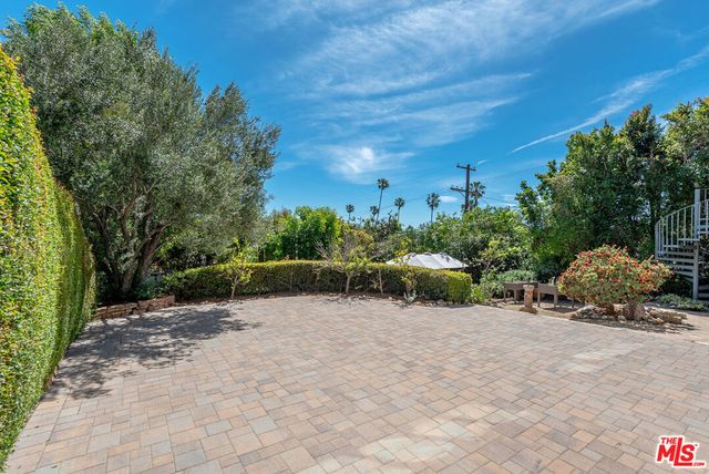 4960 College View Avenue, Los Angeles, CA 90041