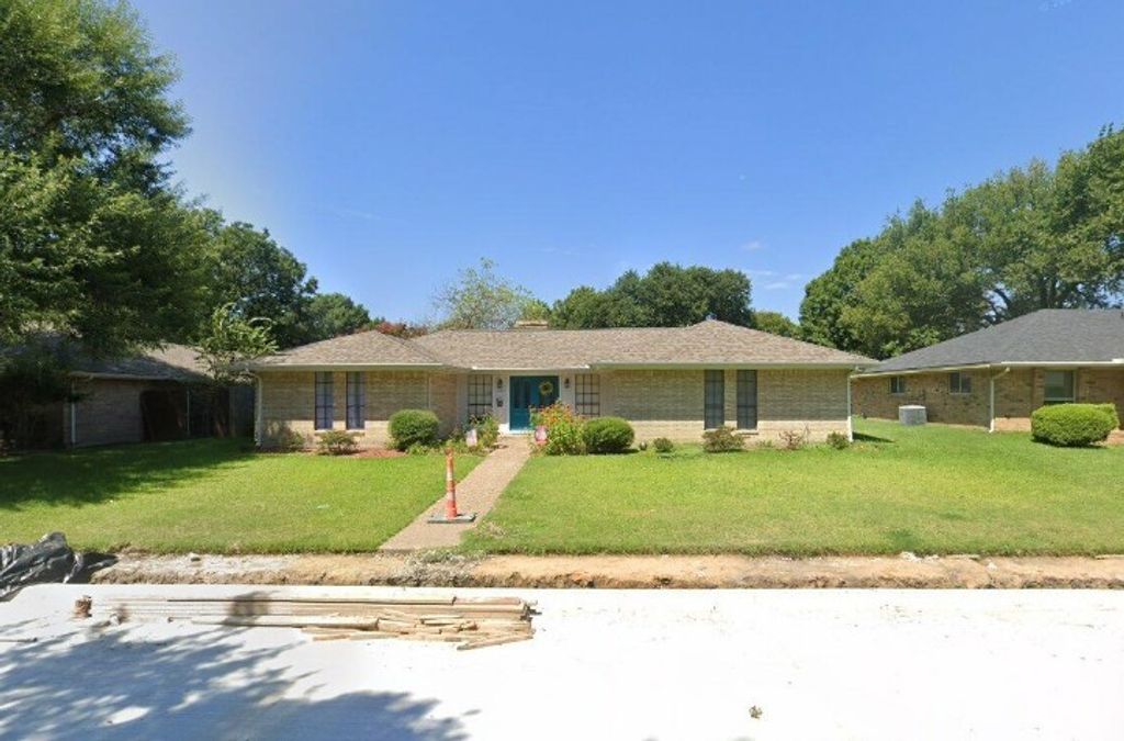 104 Chieftain Drive, Waxahachie, TX 75165