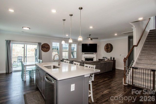 167 Rhuidean Court, Troutman, NC 28166