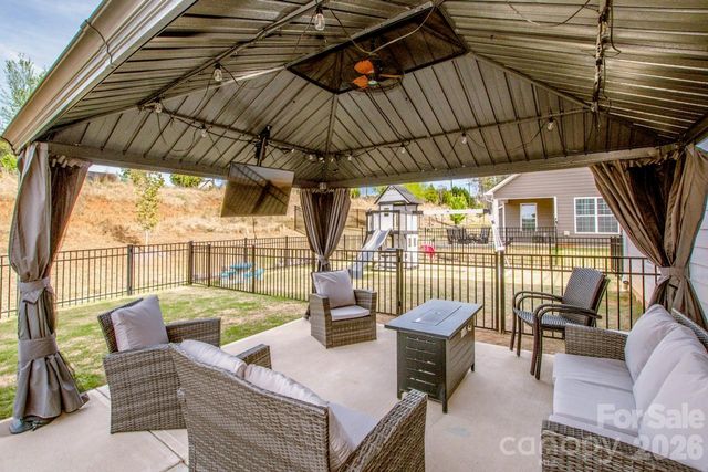 167 Rhuidean Court, Troutman, NC 28166