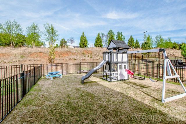 167 Rhuidean Court, Troutman, NC 28166