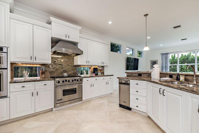 141 Gregory Place, West Palm Beach, FL 33405