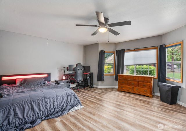 4915 NE 199th Street, Ridgefield, WA 98642