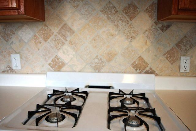205 E Mitchell DR, Hutto, TX 78634