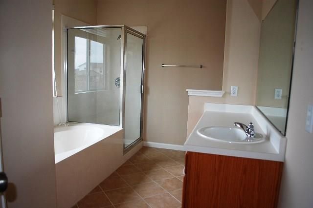 205 E Mitchell DR, Hutto, TX 78634