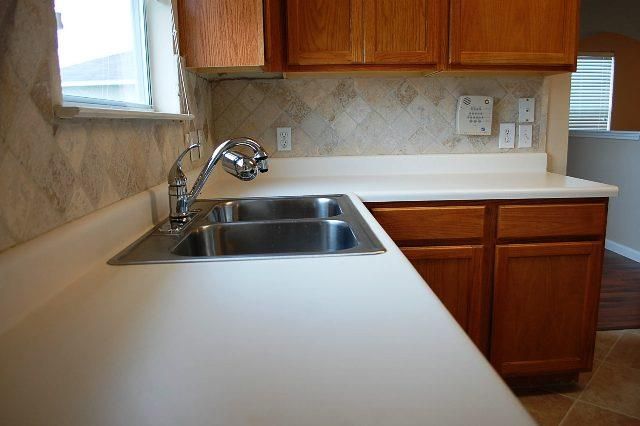 205 E Mitchell DR, Hutto, TX 78634