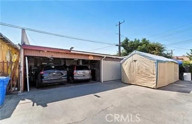 2526 Flower Street, Huntington Park, CA 90255